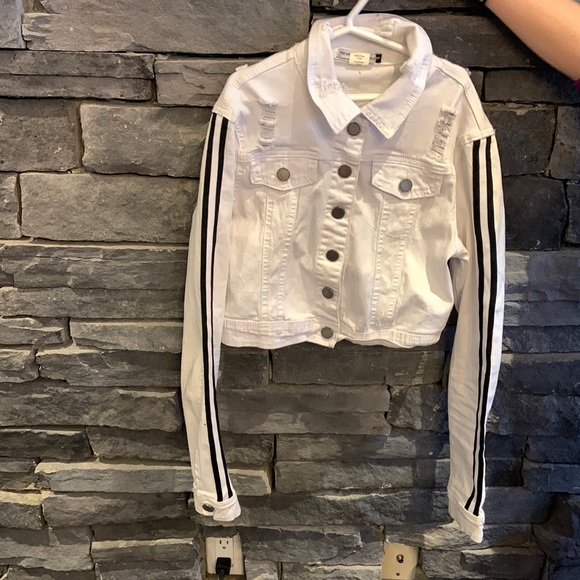 Short white and black jeans jacket -cropped - Picture 1 of 3